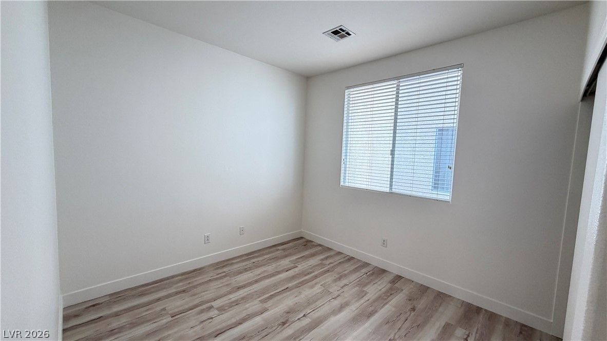 9708 RIDGEBLUFF Avenue — photo 5 of 11