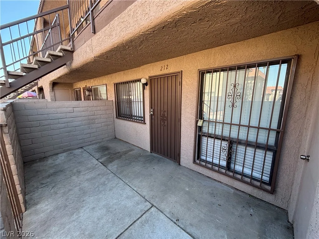 4300 North Lamont Street 212 — photo 2