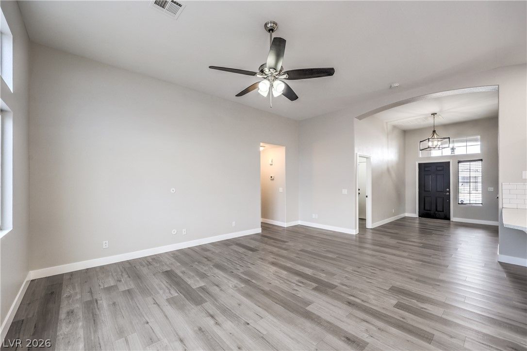 7841 Odysseus Avenue — photo 5