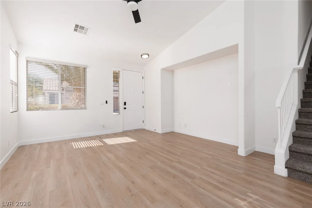 886 Park Walk Avenue — photo 4