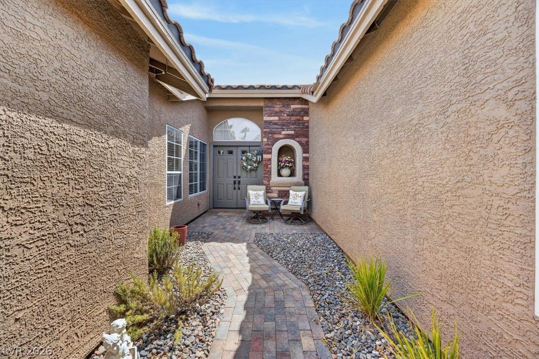 7758 Locke Haven Drive — photo 4