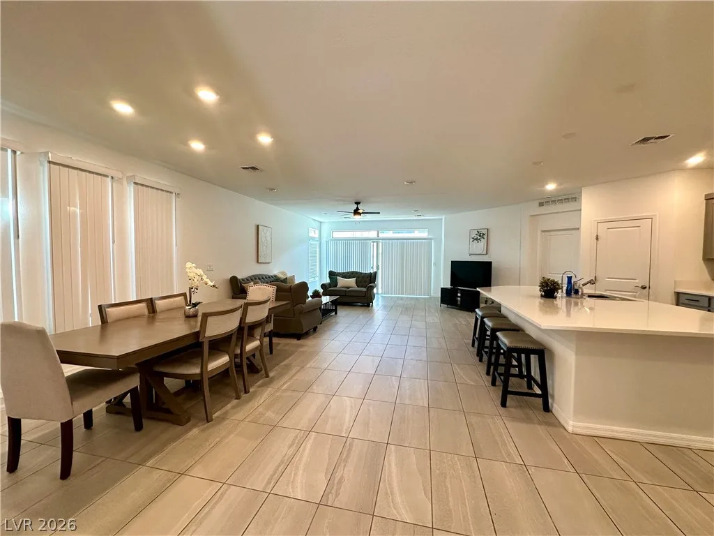 640 Stone Hammer Avenue — photo 5