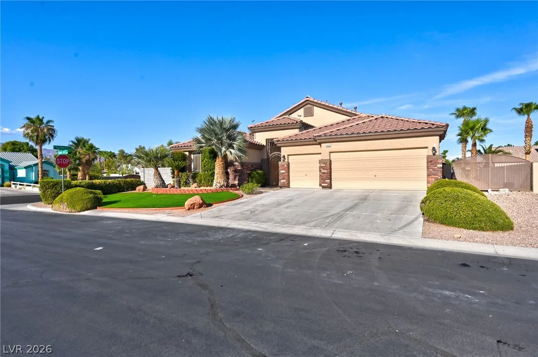 6492 Lantana Falls Court — photo 2