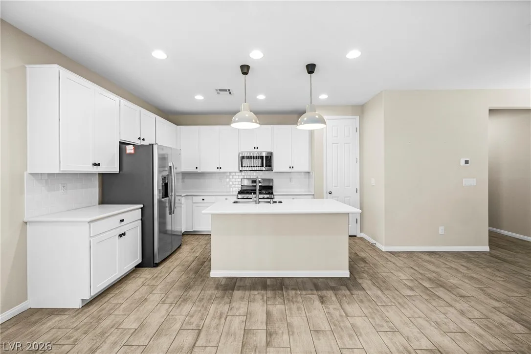 10334 Apefly Street — photo 4