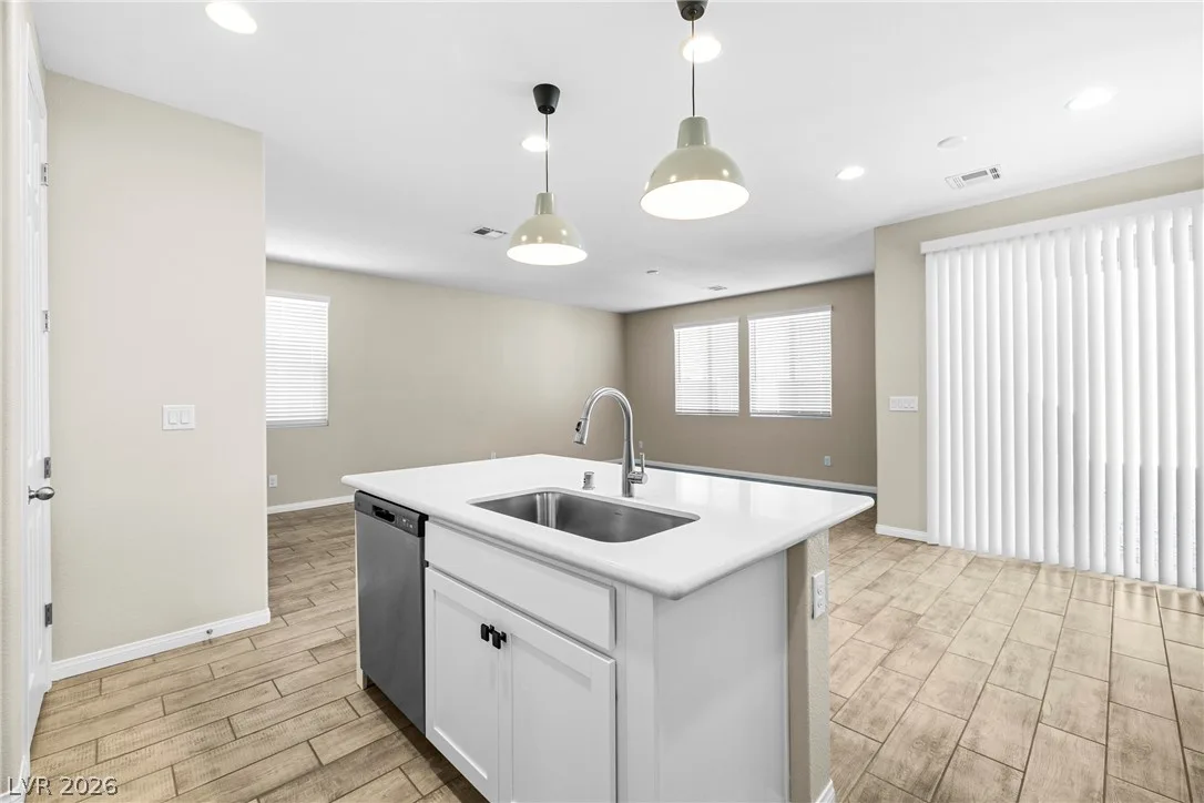 10334 Apefly Street — photo 5