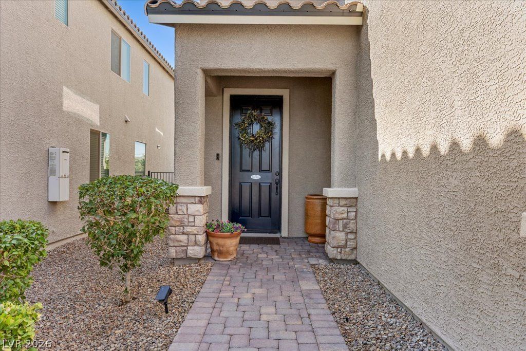 9911 Fletcher Peak Avenue — photo 3