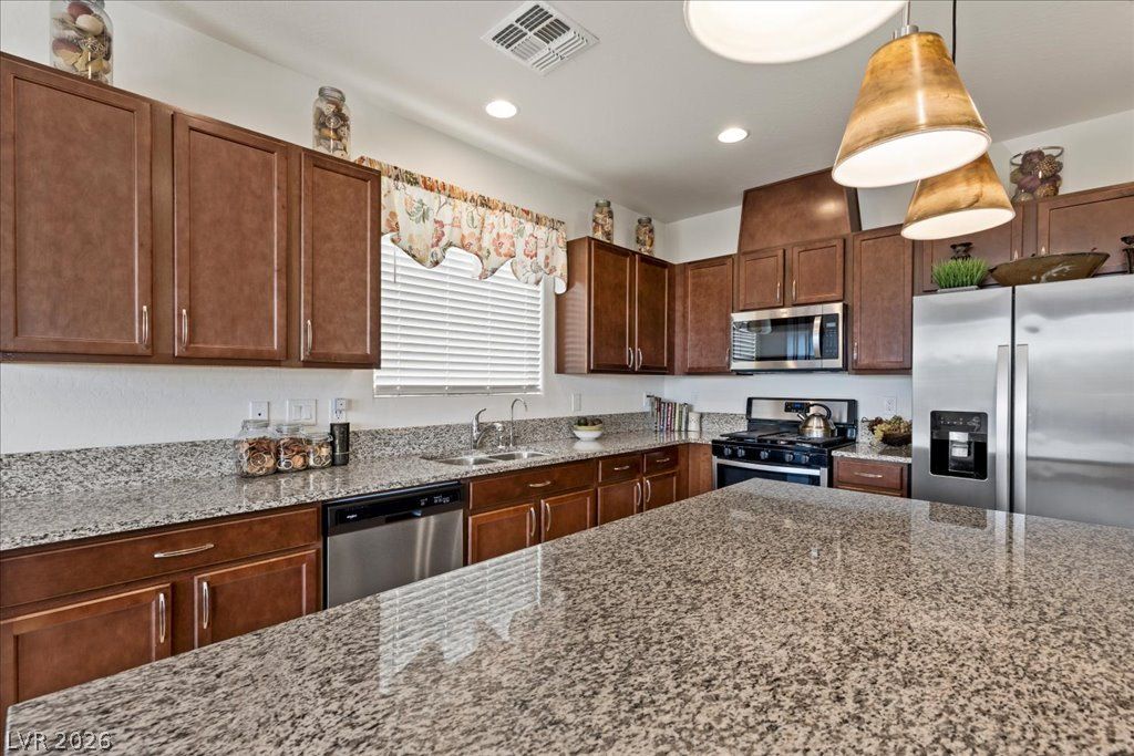 9911 Fletcher Peak Avenue — photo 5