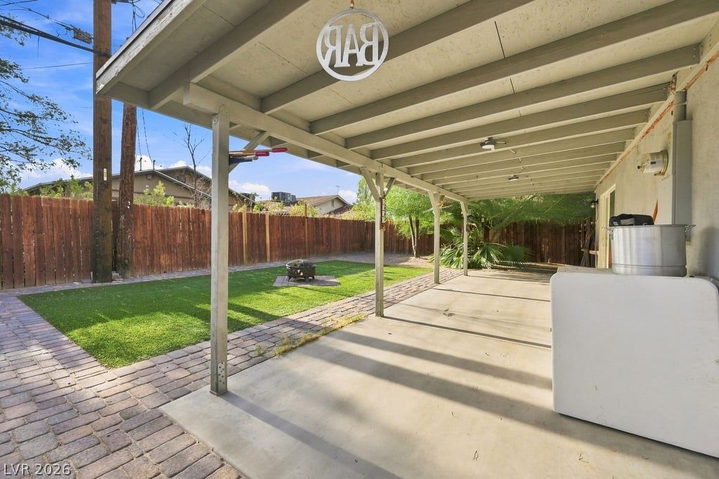 2545 Salt Lake Street — photo 3 of 25