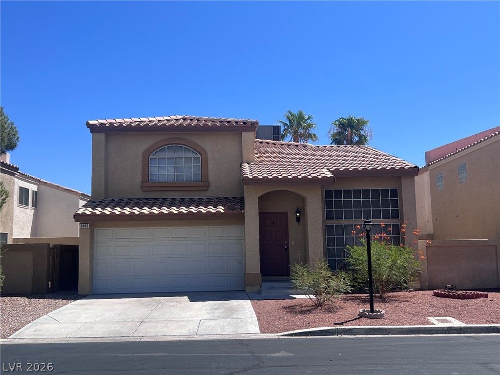 3440 MIDDLE VIEW Drive — photo 2