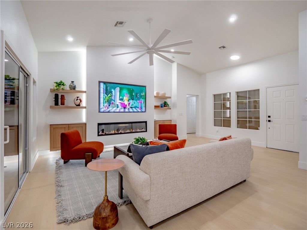 2629 Tumble Brook Drive — photo 2