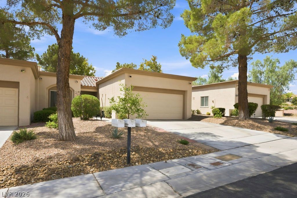 10225 Button Willow Drive — photo 2