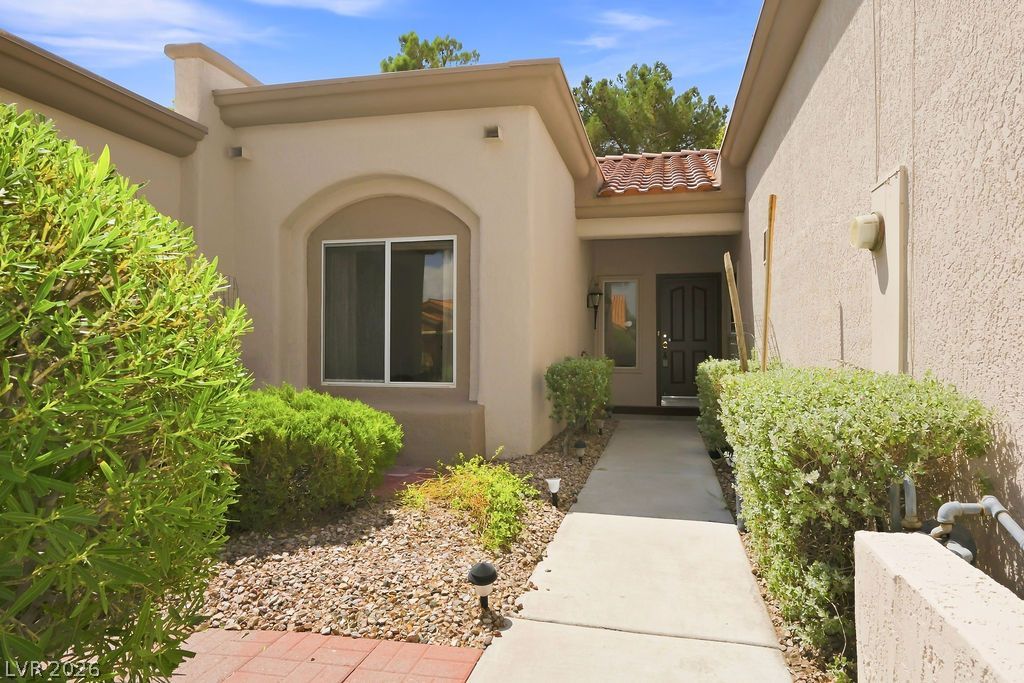 10225 Button Willow Drive — photo 3