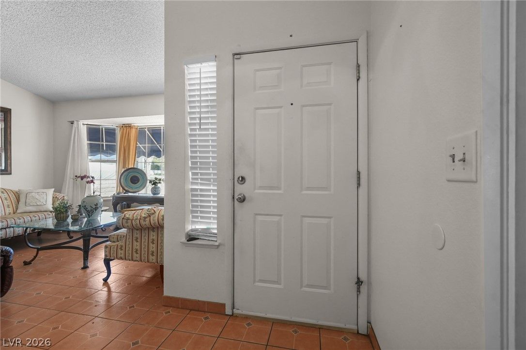 6721 North Brunswick Circle — photo 5