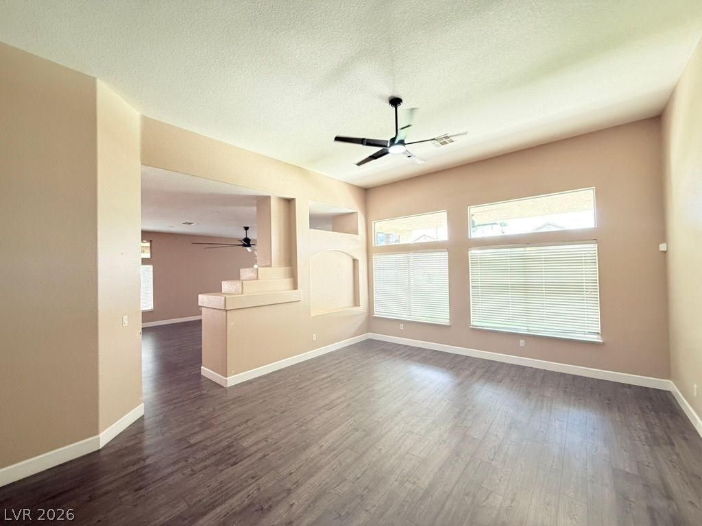 275 Macsnap Avenue — photo 2