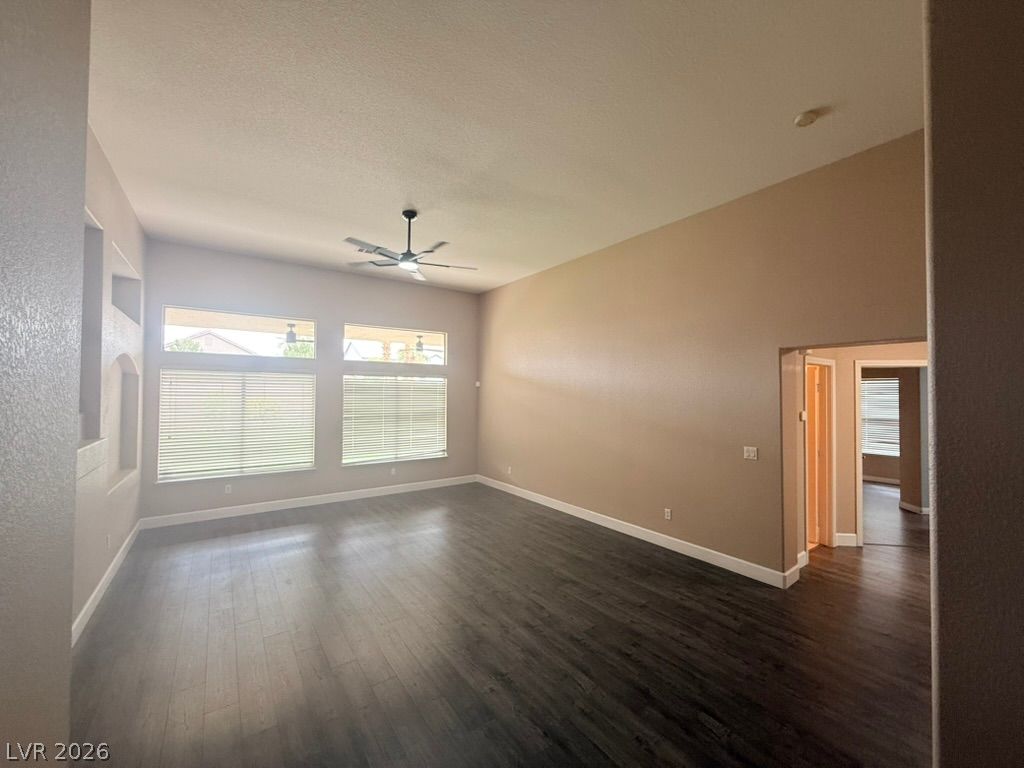275 Macsnap Avenue — photo 3