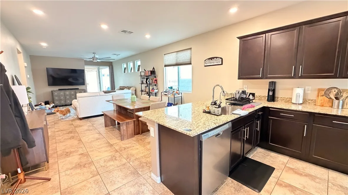 4336 Stardusk Falls Avenue — photo 4