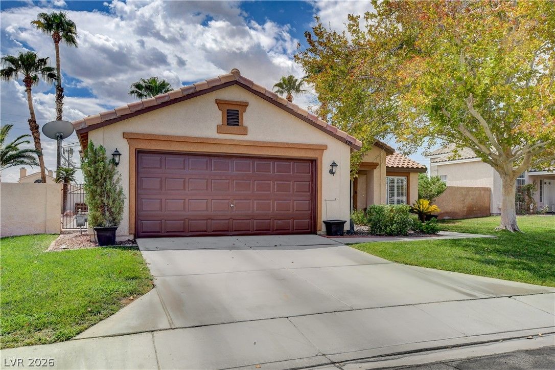 429 Flores Circle — photo 2
