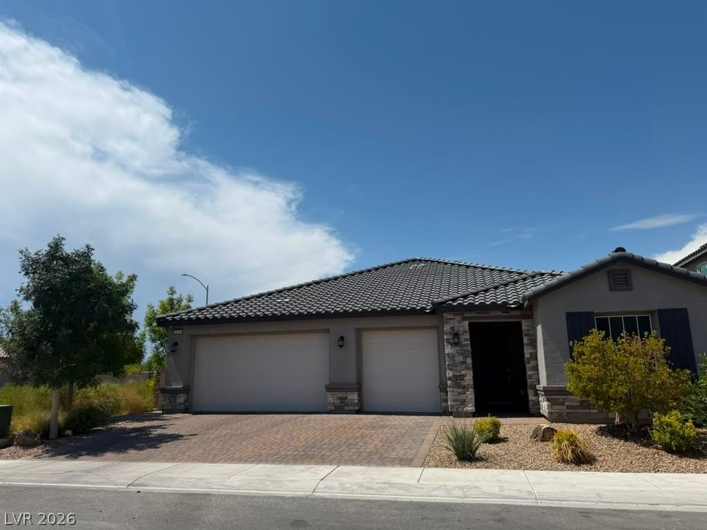 3936 Snow Fawn Avenue — photo 2