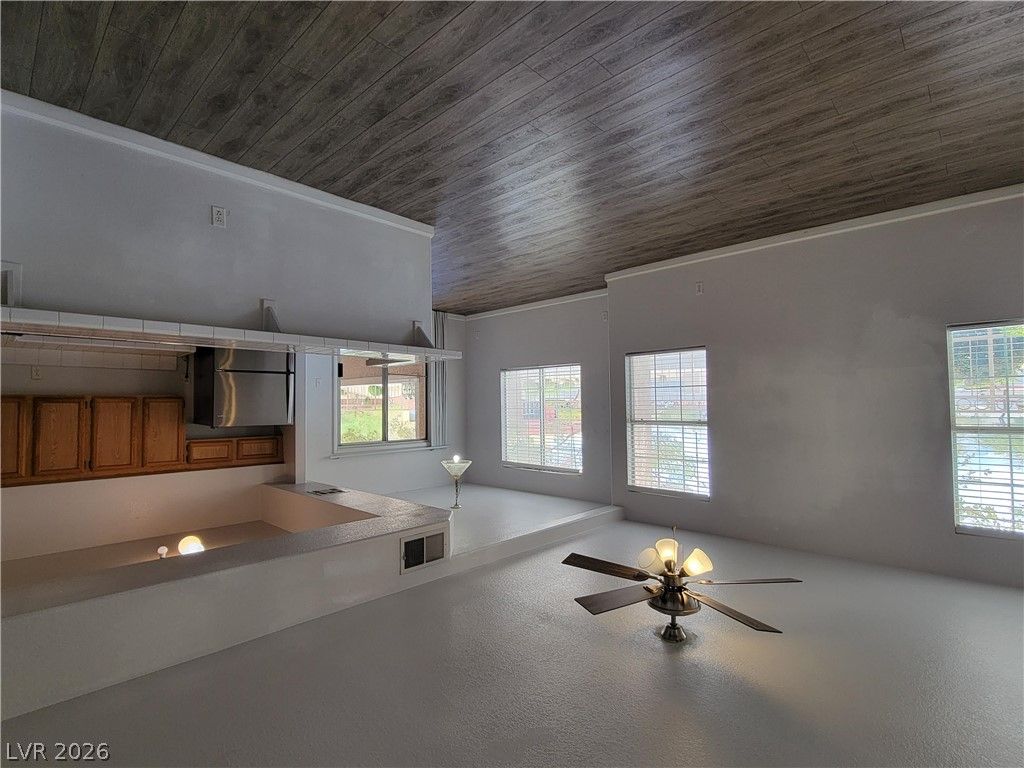 1505 Blackcombe Street 104 — photo 4