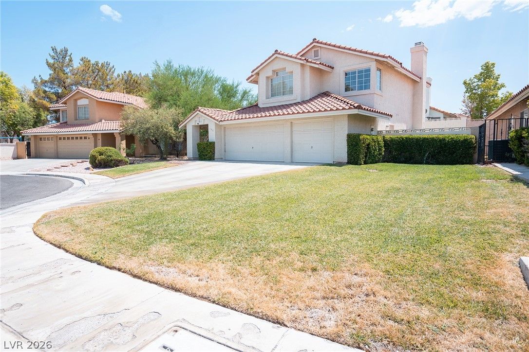 196 Kachina Drive — photo 2