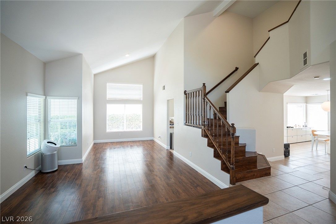 196 Kachina Drive — photo 3