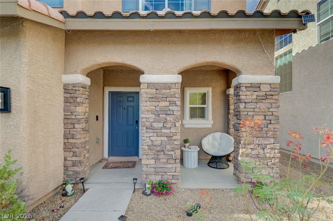 8700 Gateway Glen Drive — photo 4