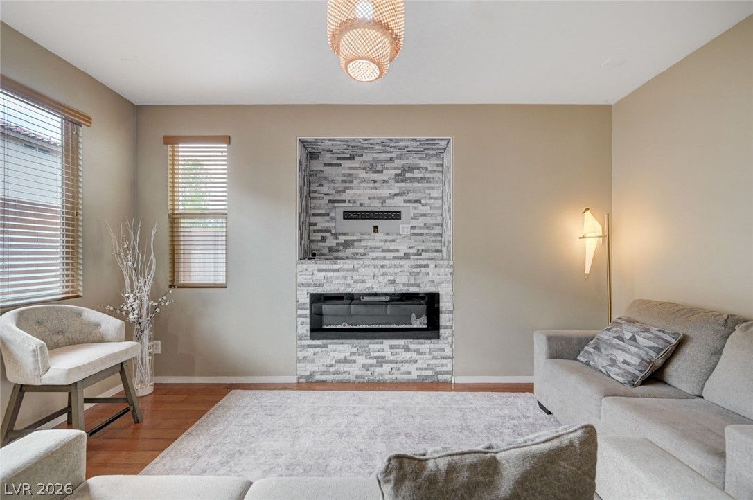 8700 Gateway Glen Drive — photo 5