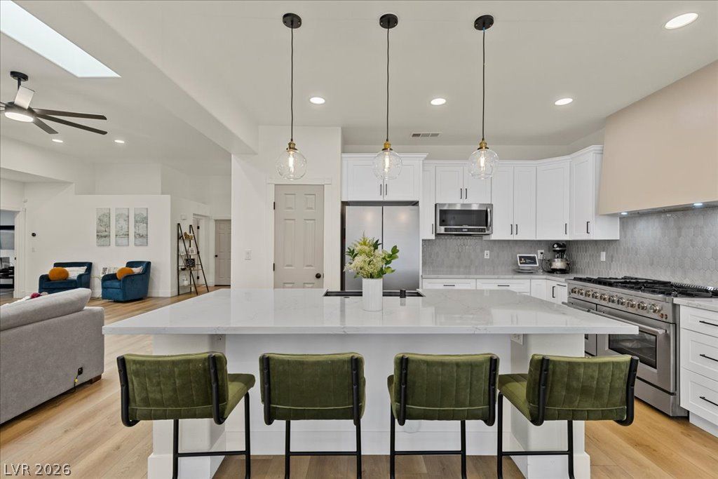 10939 Saint Rafael Street — photo 3