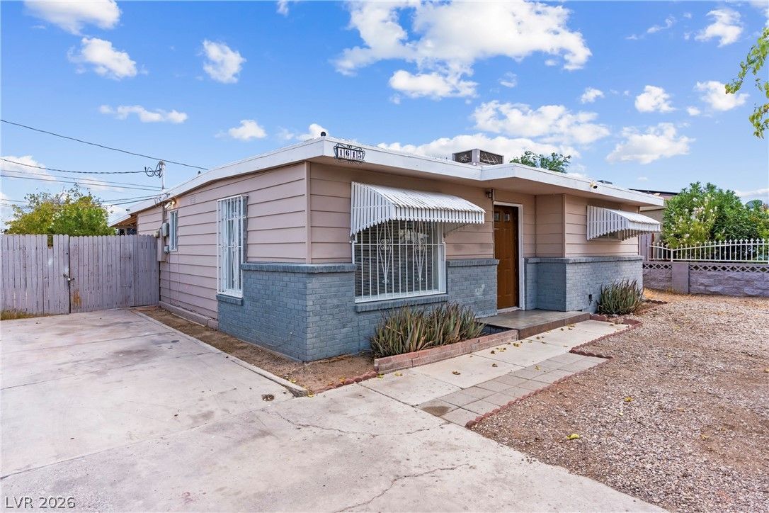 1615 Eastwood Drive — photo 5