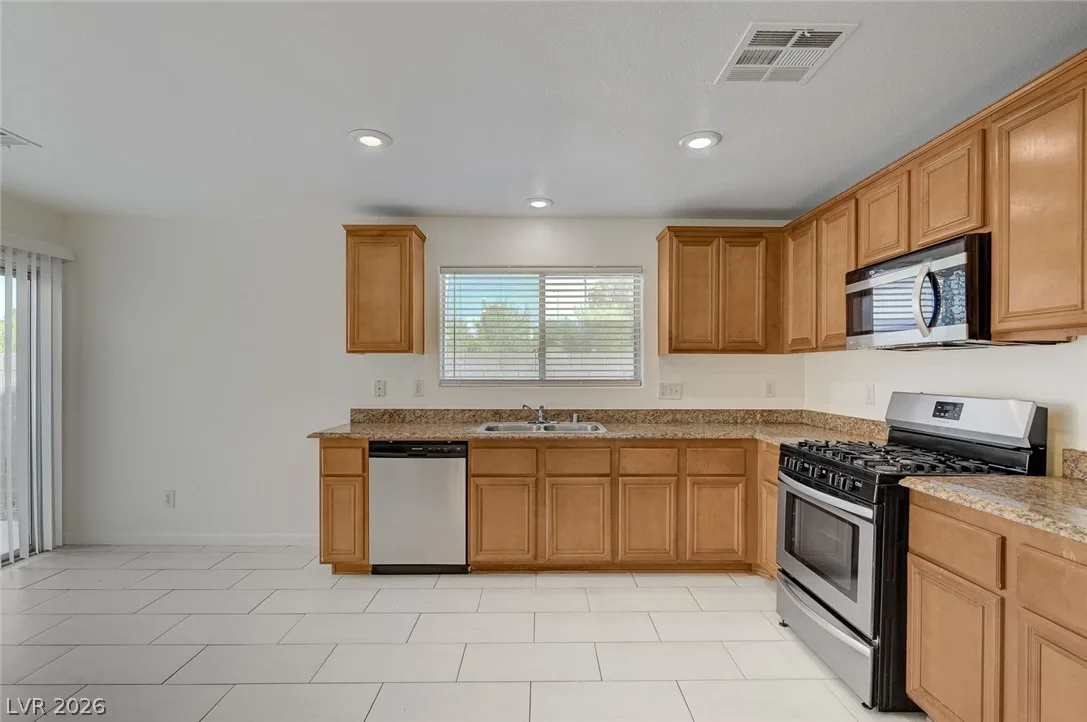 5672 Park City Avenue — photo 5