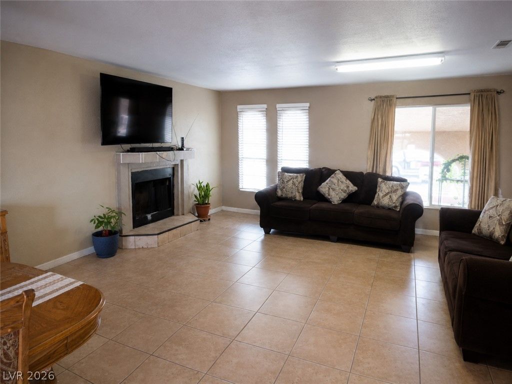 905 Zola Circle — photo 2