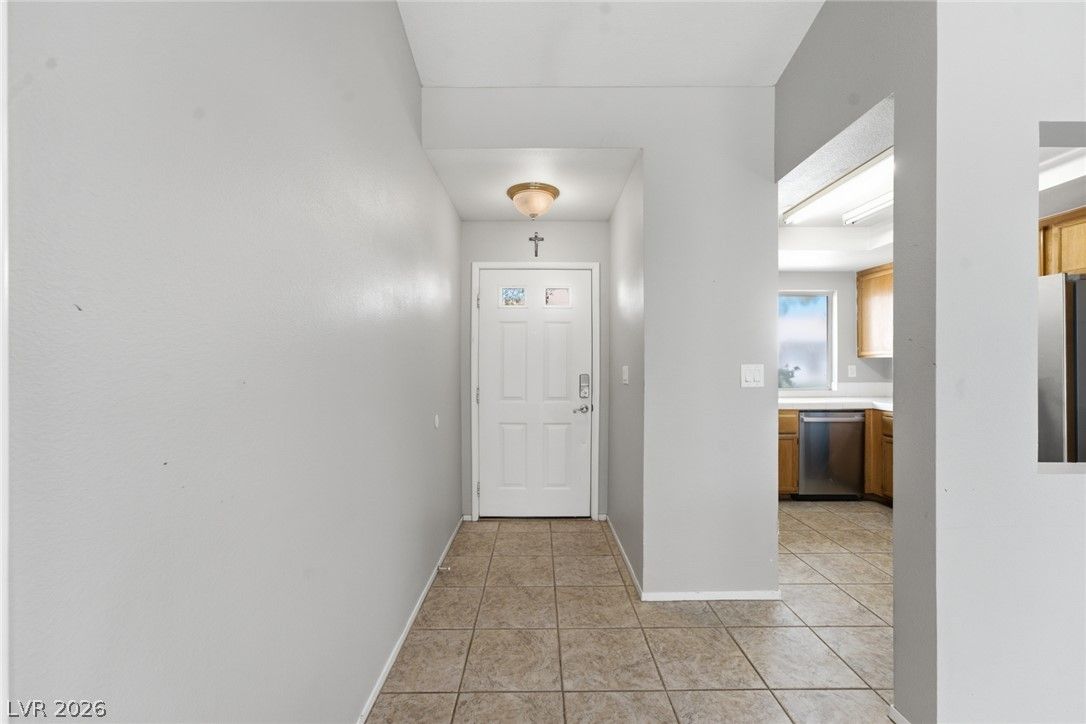 1725 Walingwood Drive — photo 2 of 36