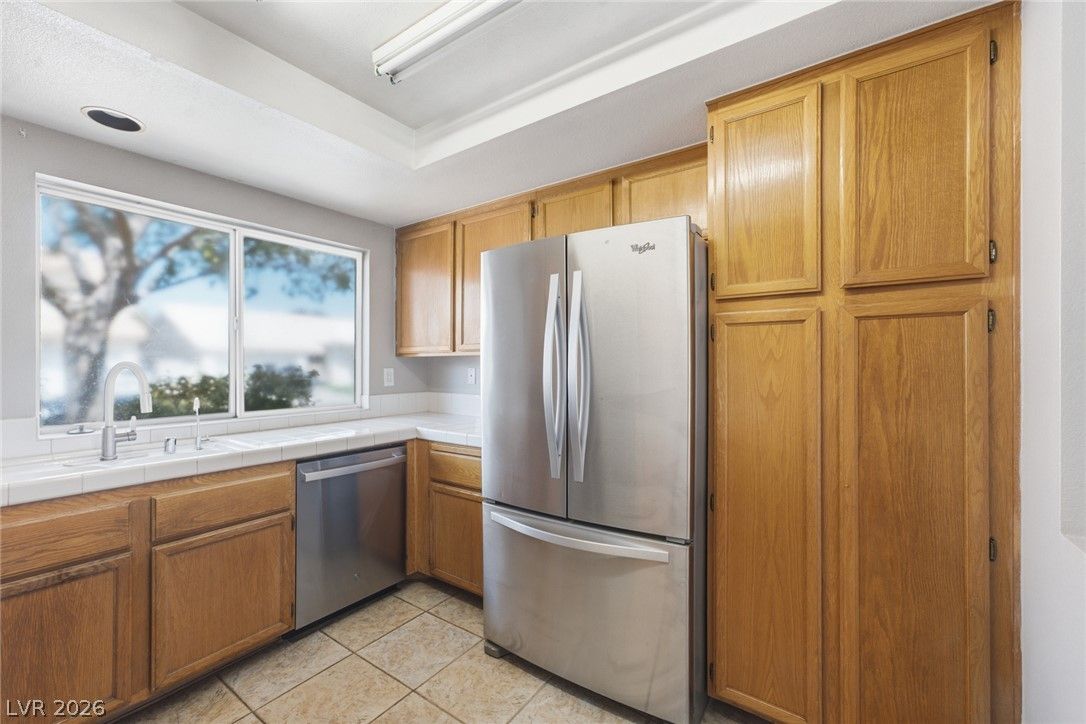1725 Walingwood Drive — photo 3 of 36