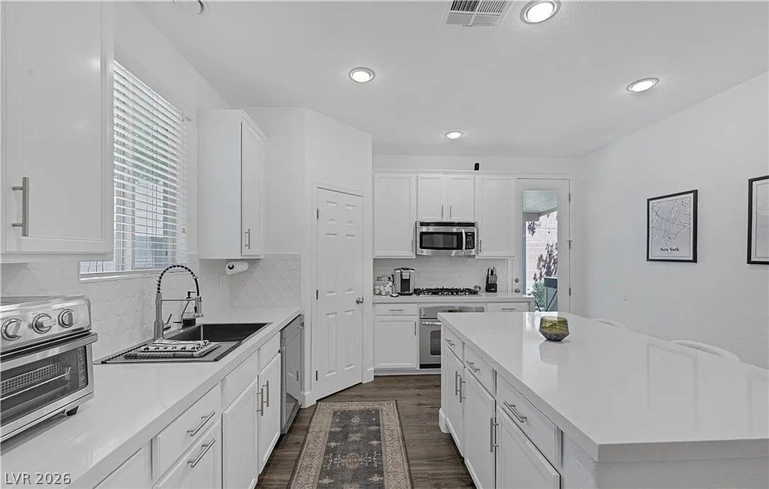 10524 Harvest Green Way — photo 3 of 11