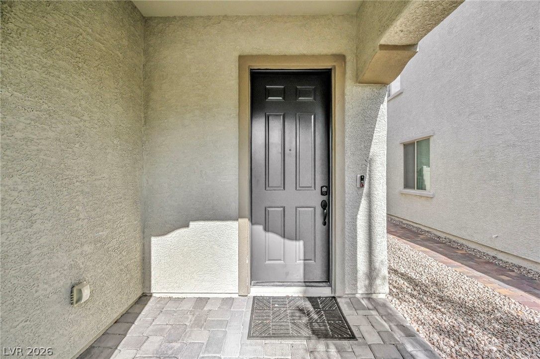 5612 Hill Cliff Court — photo 4 of 39