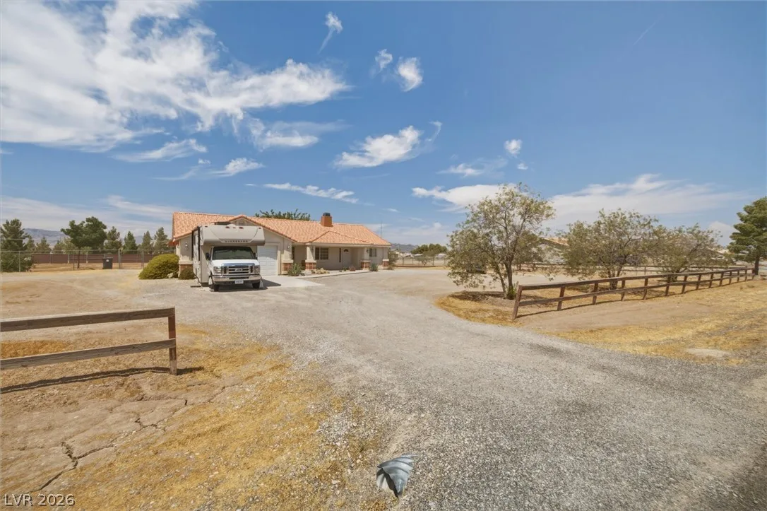 1660 Tiptop Trail — photo 3