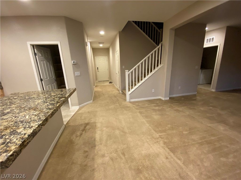 8065 Ancient Oaks Avenue — photo 2
