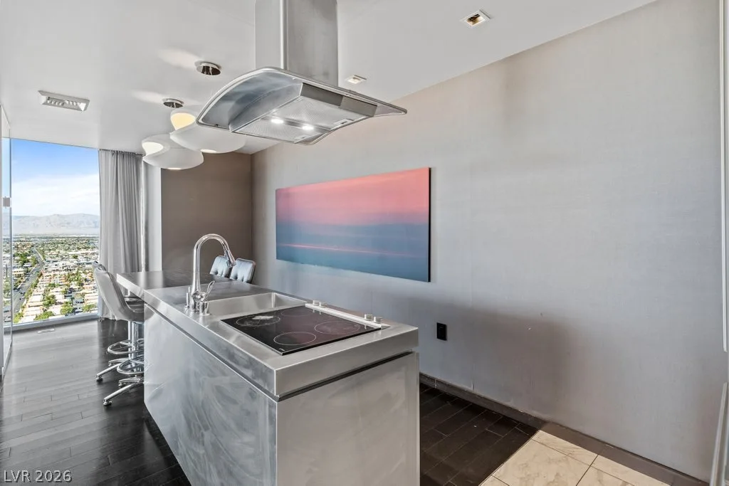 4381 West Flamingo Road 3801 — photo 2