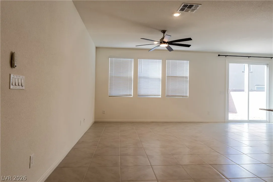 4160 Scarlet Cob Avenue — photo 3
