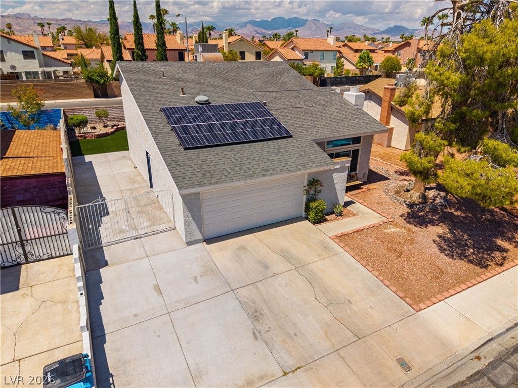 4815 Castle Rock Court — photo 1