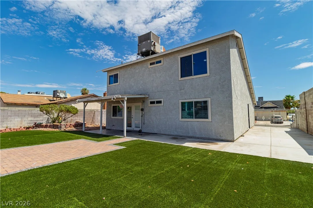 4815 Castle Rock Court — photo 3