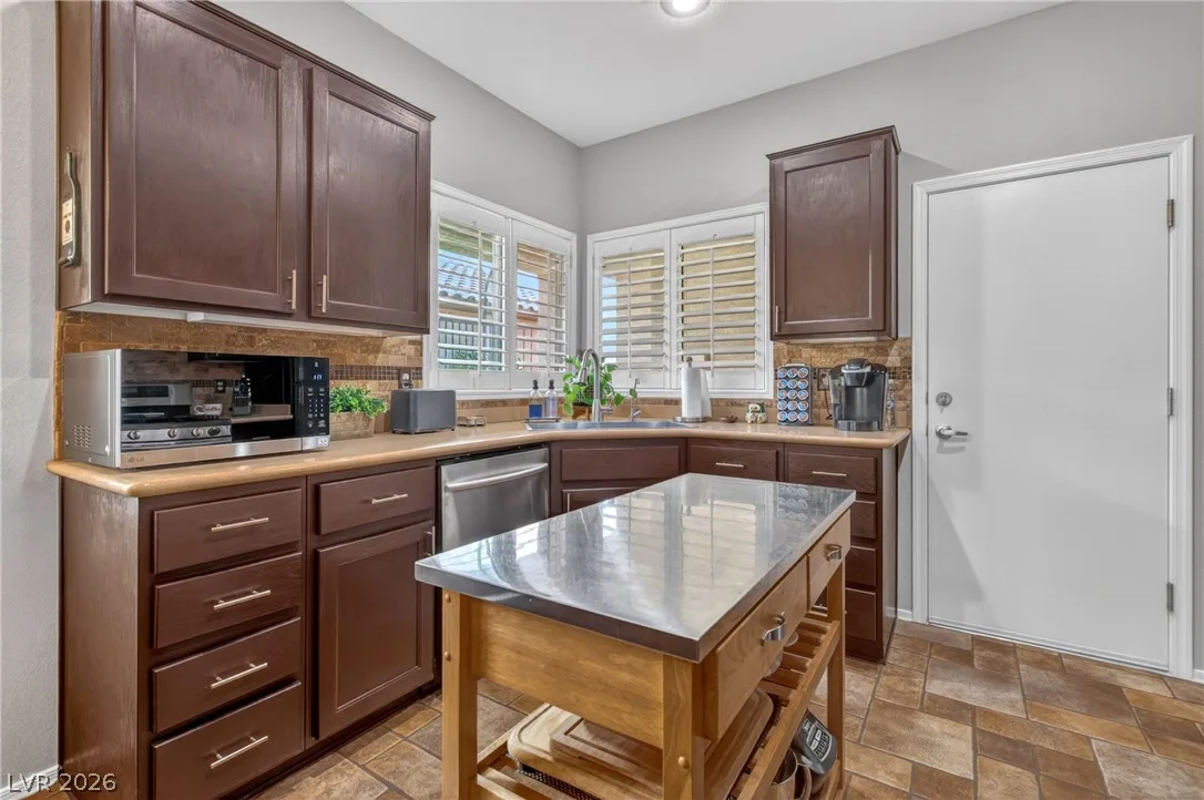 2328 Fossil Canyon Drive — photo 5
