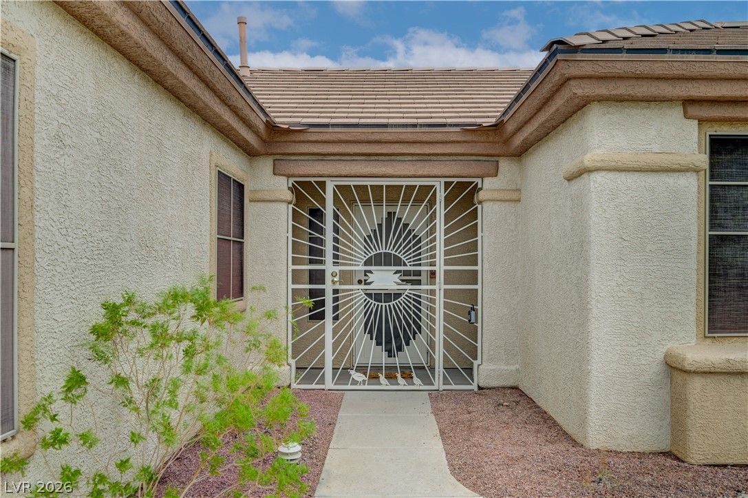 1664 Black Fox Canyon Road — photo 2 of 39