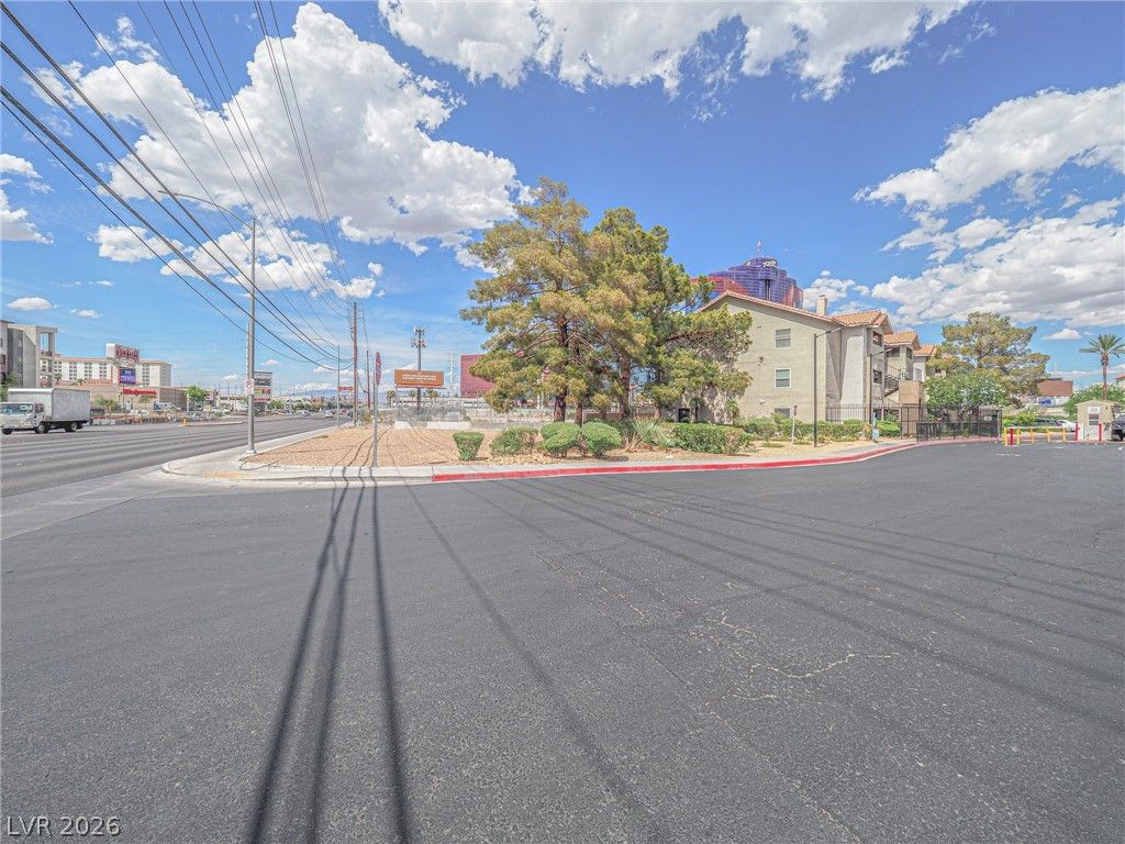 4200 South Valley View 1085 — photo 3