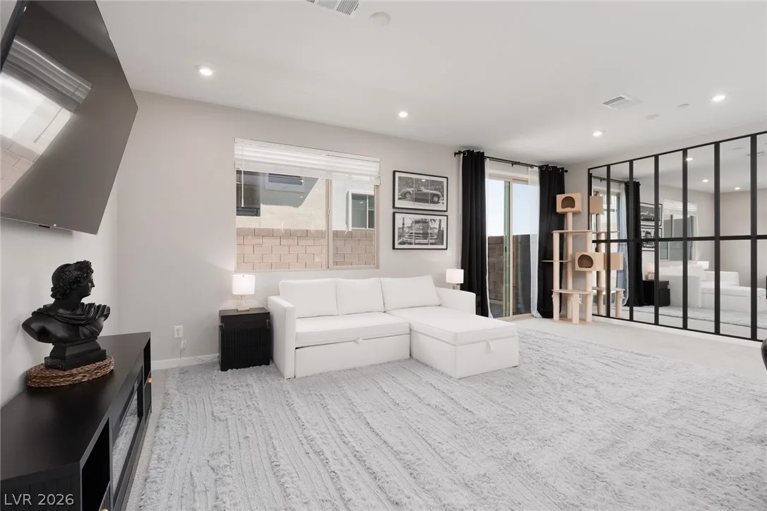 11934 Vector Ray Avenue — photo 2