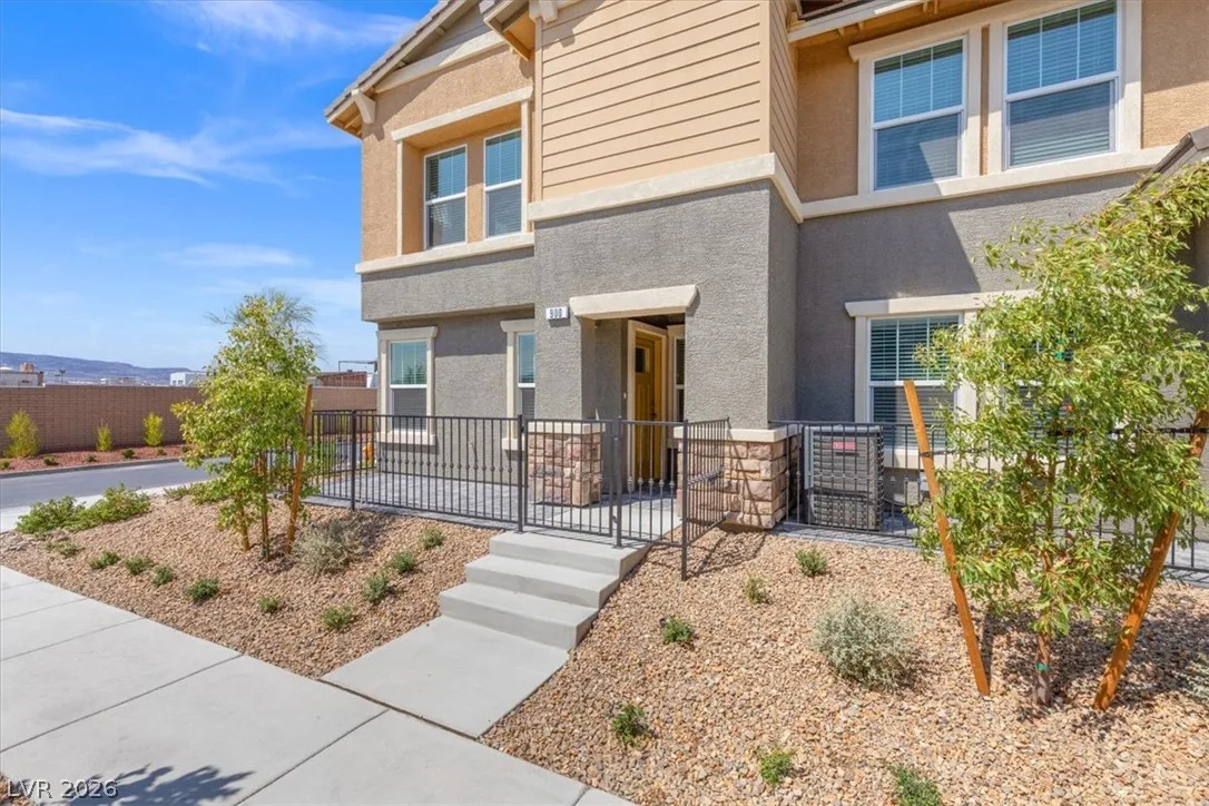 900 Rosy Starling Street — photo 4