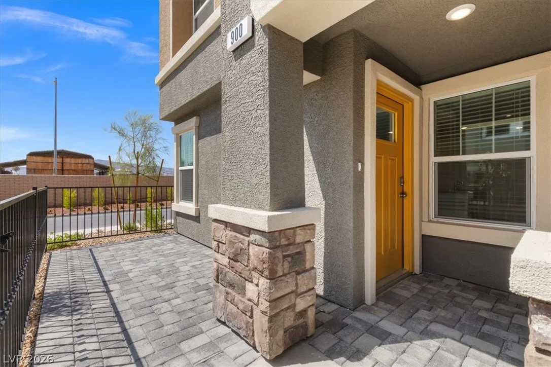900 Rosy Starling Street — photo 5