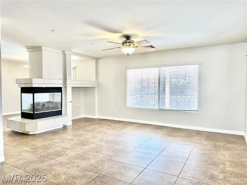 7623 Glorietta Bay Court — photo 3