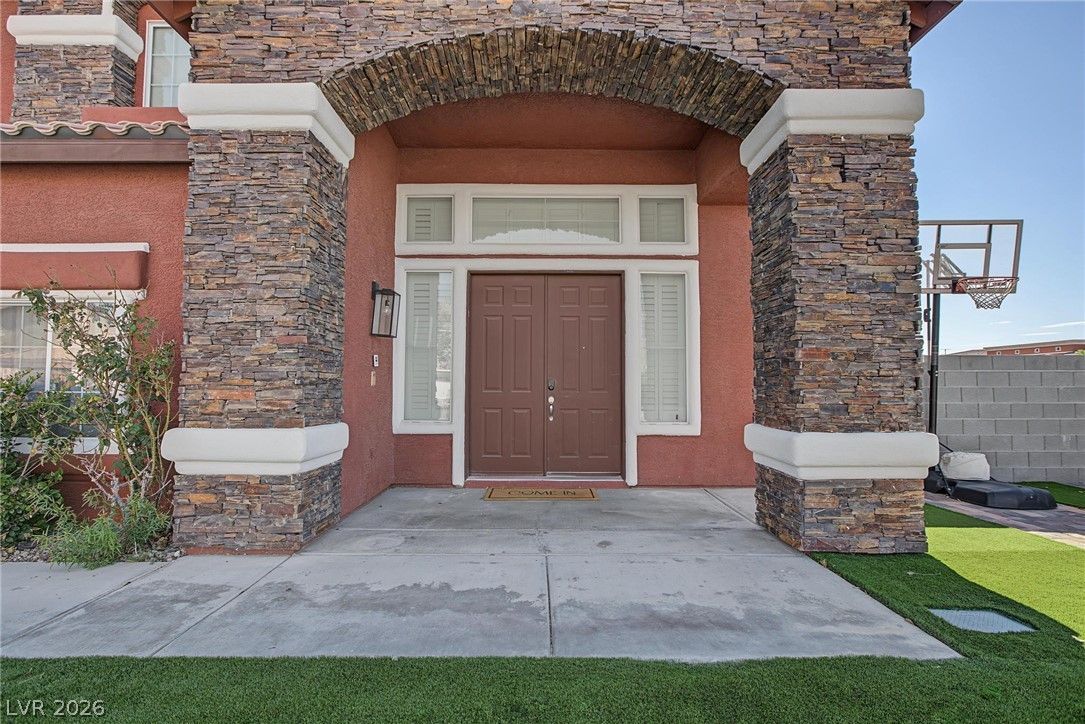 5560 Kings Row Court — photo 3