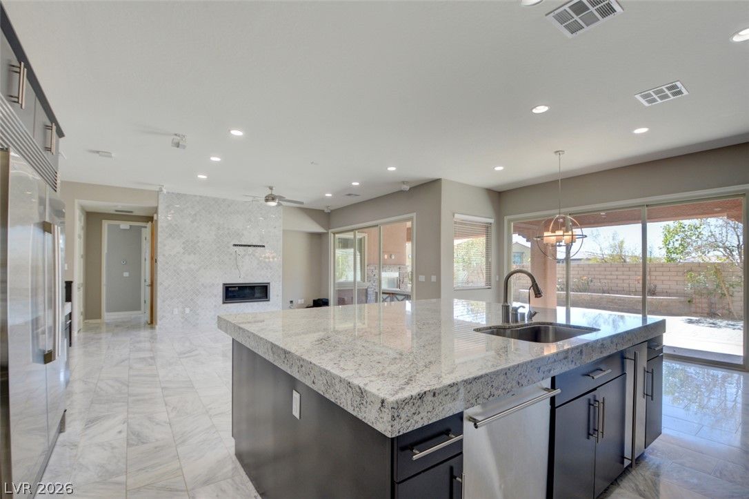 12101 Edgehurst Court — photo 4
